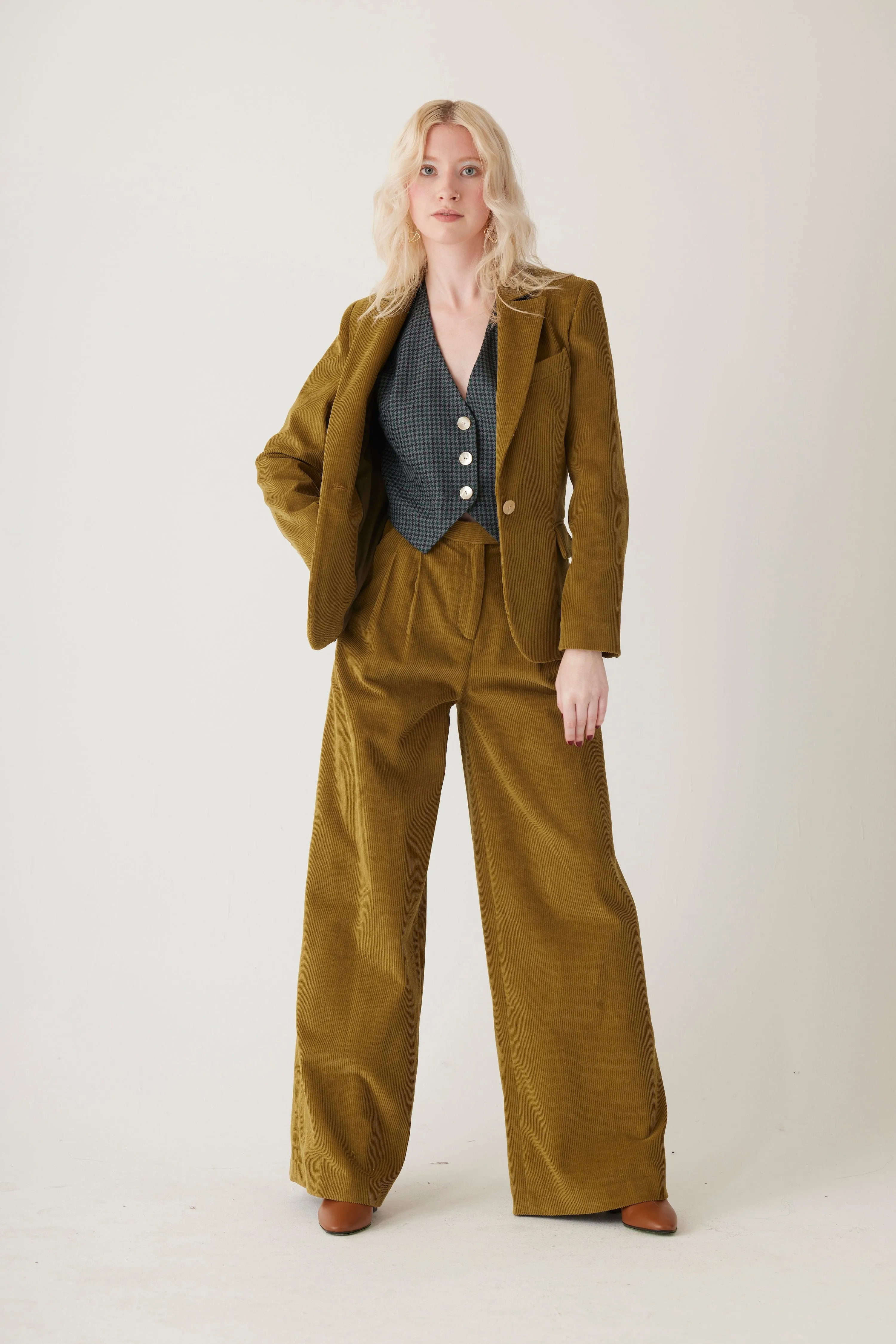 Tilda Blazer in Fine Wale Corduroy